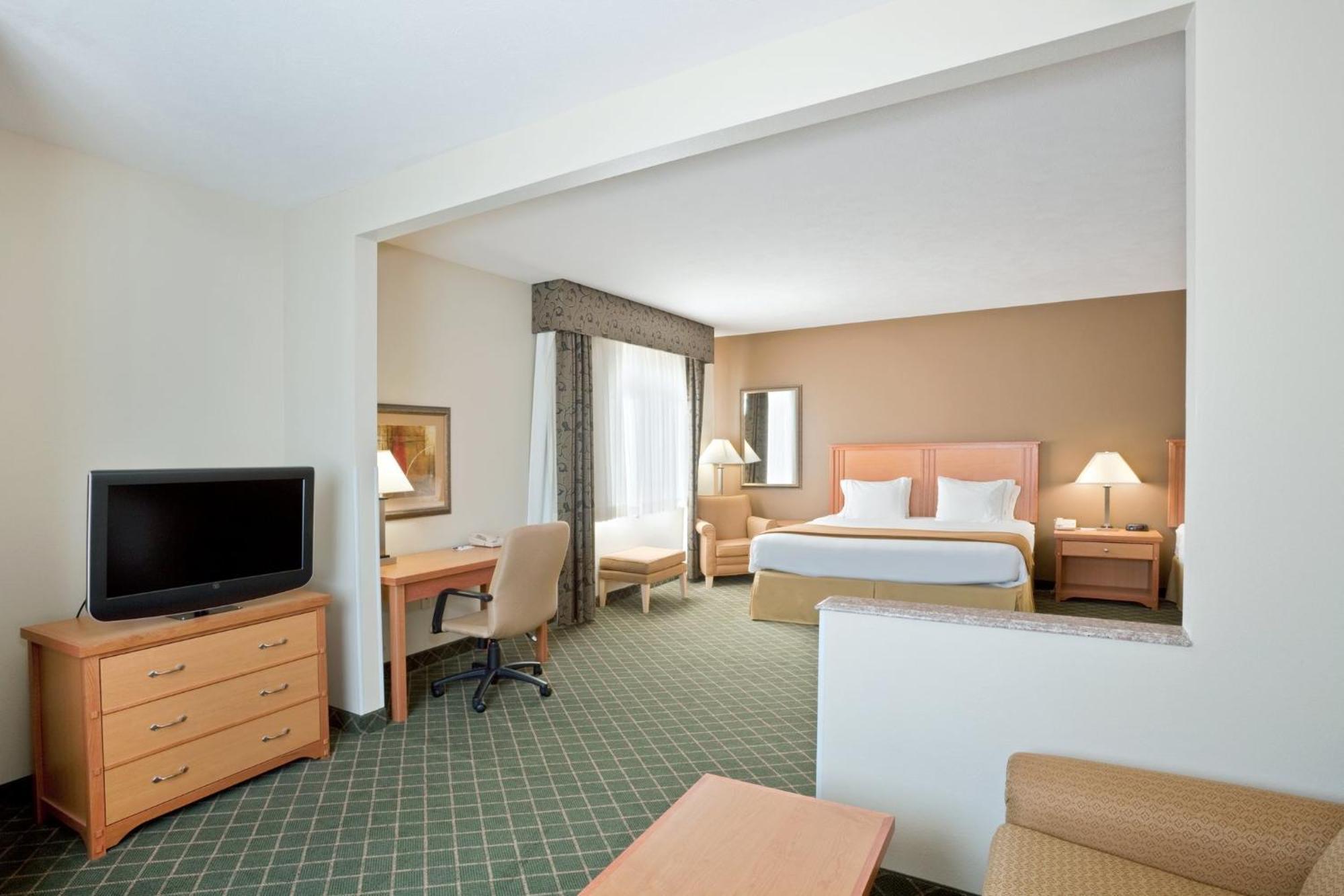 Holiday Inn Express Hotel & Suites Lincoln South By Ihg Экстерьер фото